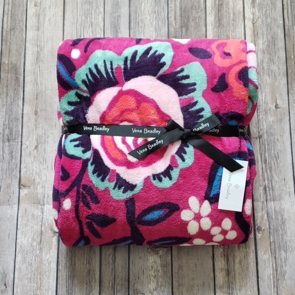 Vera Bradley Other - Vera Bradley Throw Blanket - Bloom Berry Pattern